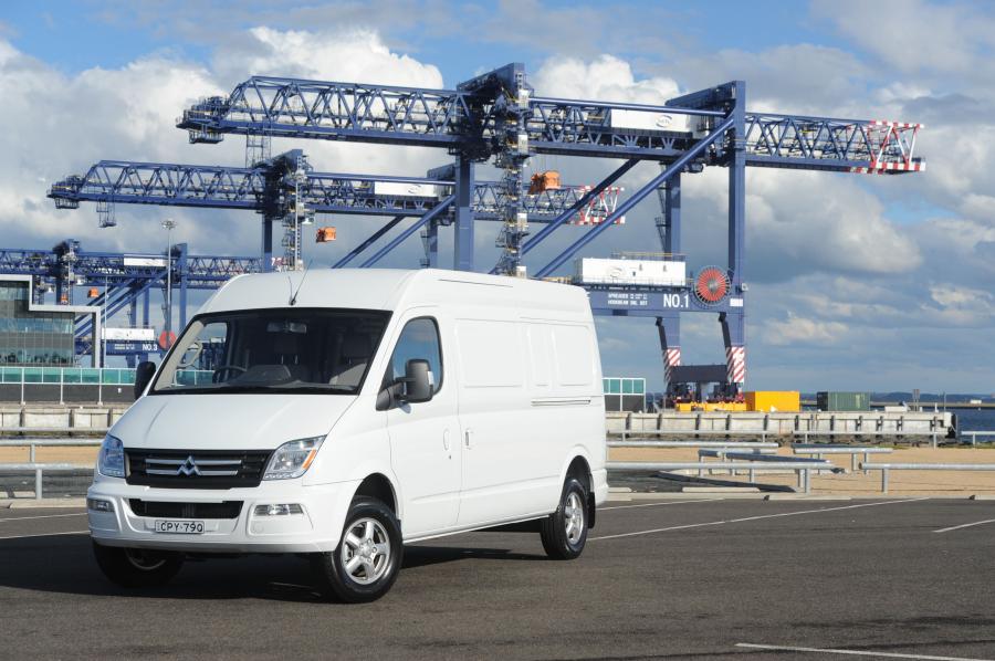  LDV V80 LWB Mid Roof 2013 года  (фото 3 из 11)